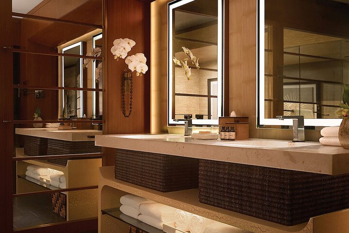 Four Seasons Resort Lanai