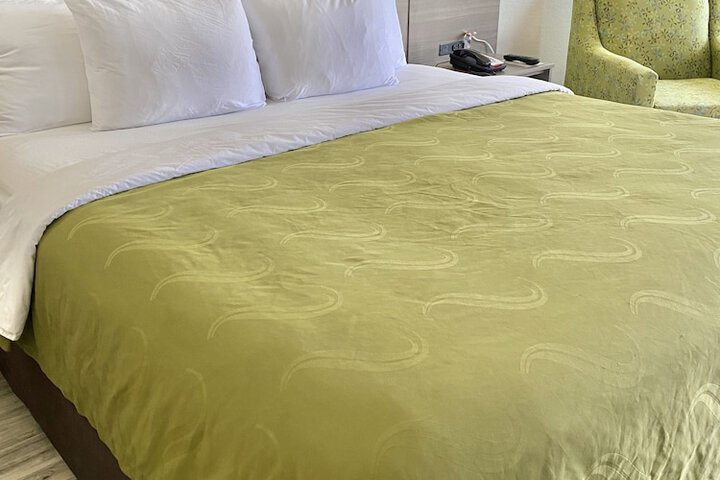 Room 37 of 48