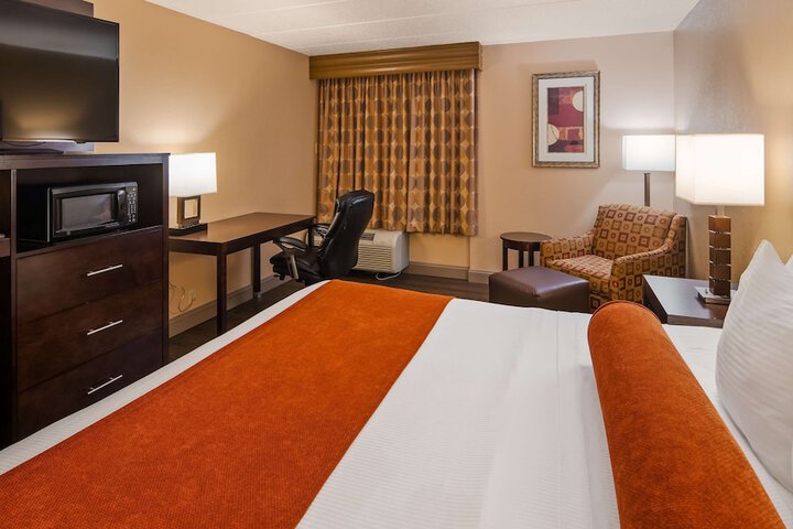 Best Western Crossroads of The Bluffs