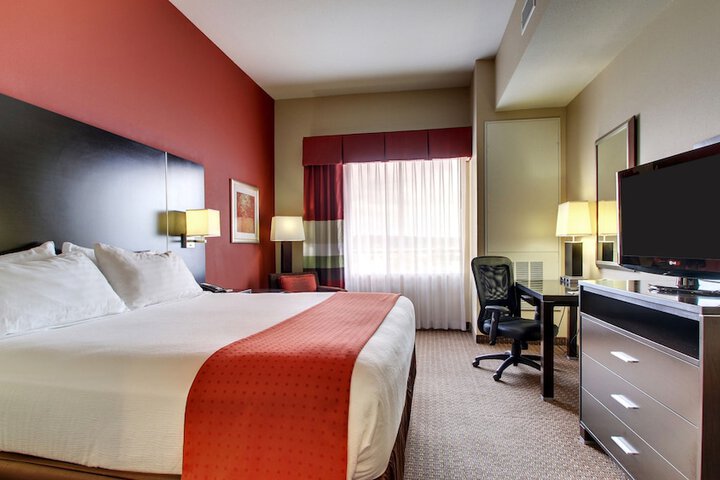 Room 46 of 69