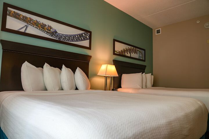 Cedar Points Express Hotel