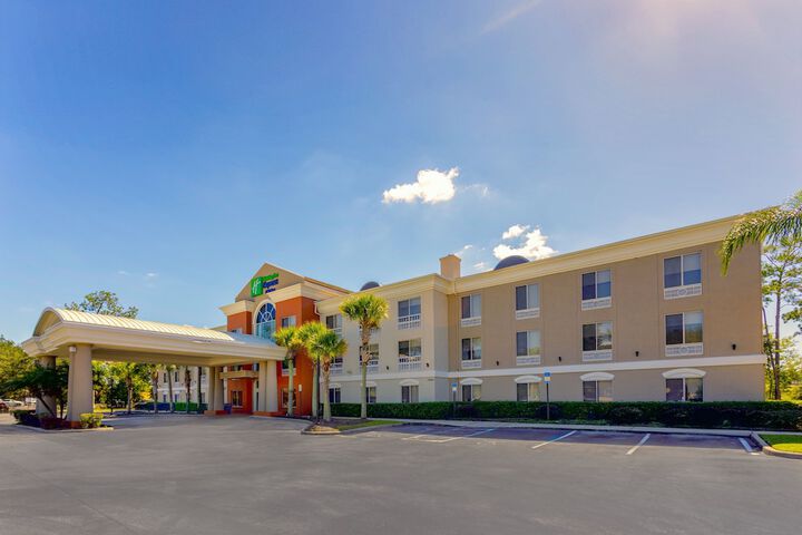 Hotel 2 of 74