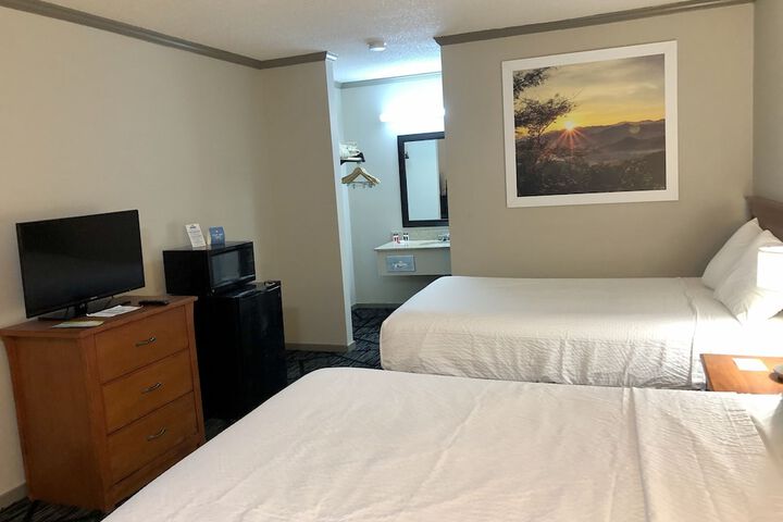 Room 11 of 24