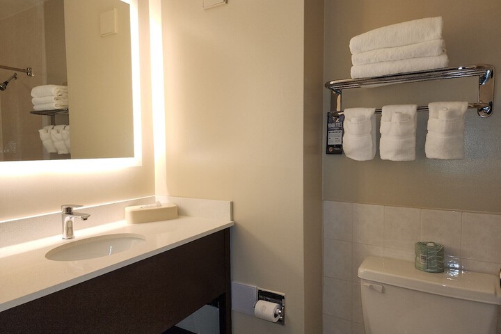 Room 17 of 32