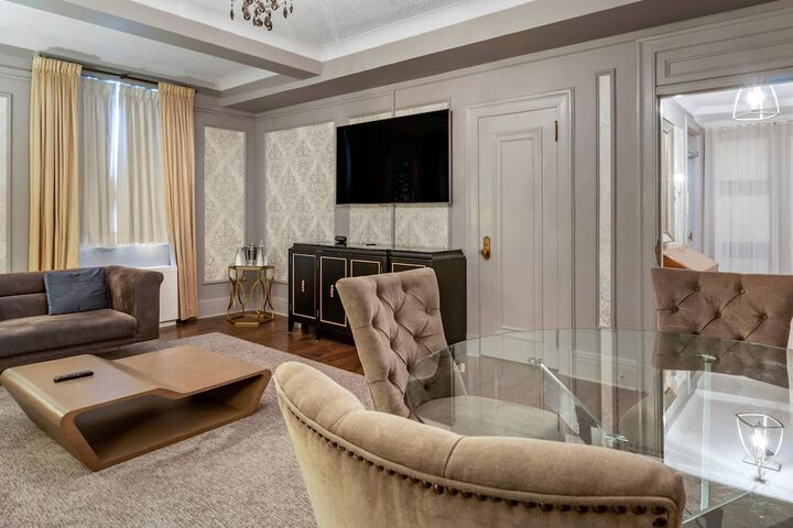 The Fort Garry Hotel Spa and Conference Centre, an Ascend Collection Hotel