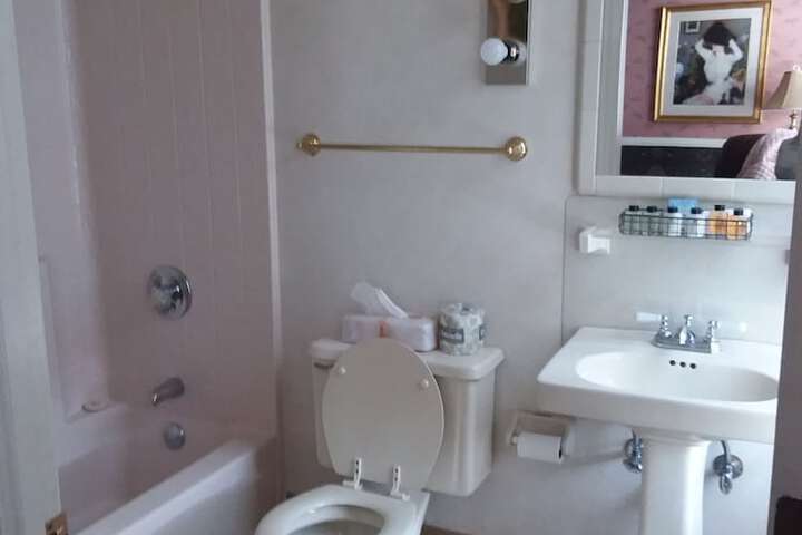 Room 12 of 61