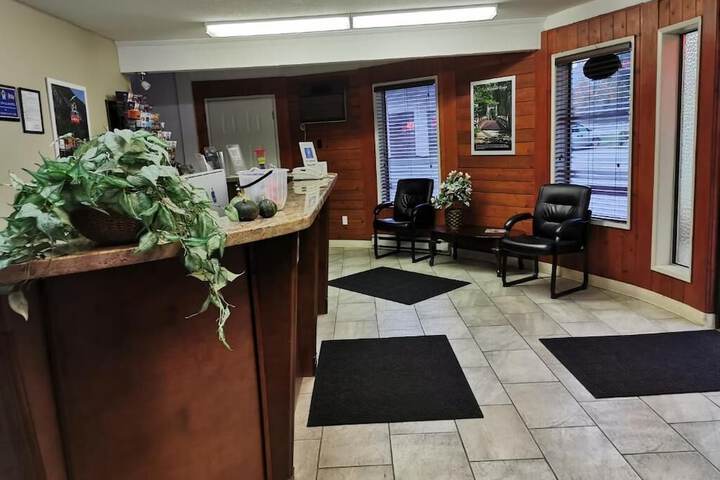 Hope Inn and Suites