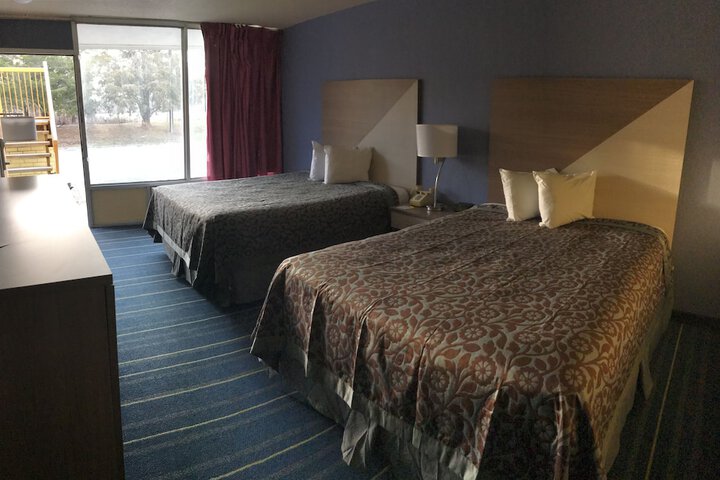 Room 16 of 47