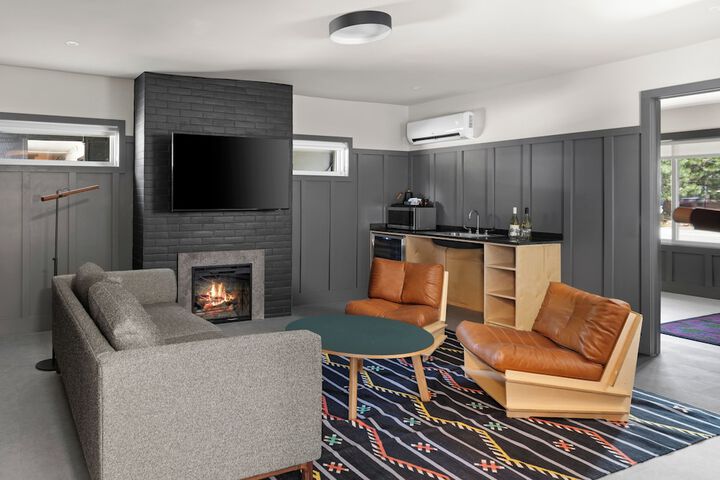 Room 45 of 119
