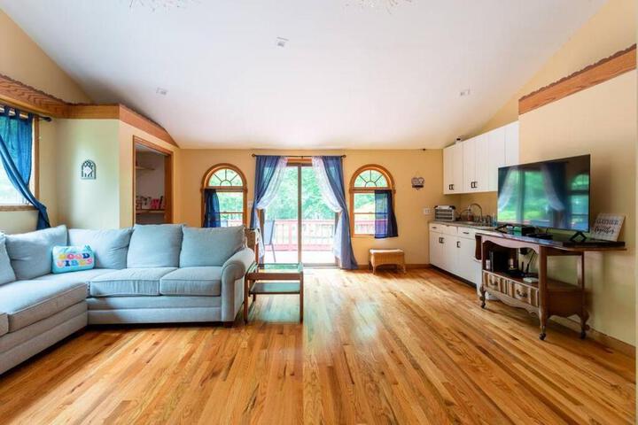 Sunset Estate in the Catskills