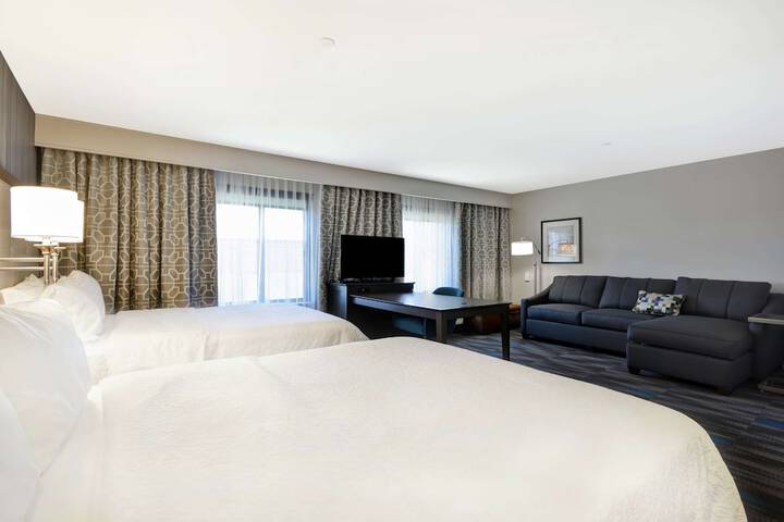 Hampton Inn & Suites Los Angeles Burbank Airport
