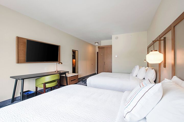Room 17 of 39