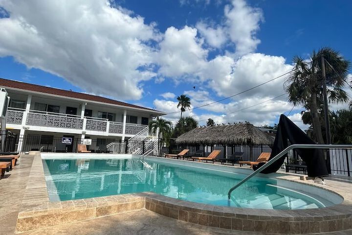 Holiday Isles Resort