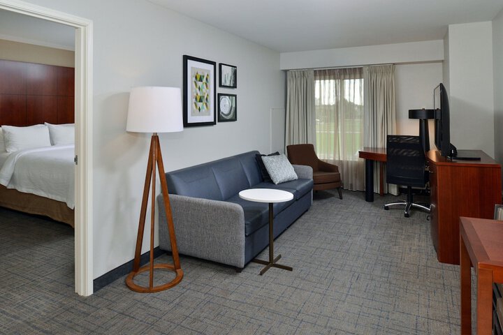 Room 53 of 71