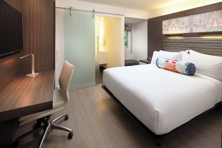 Room 6 of 45