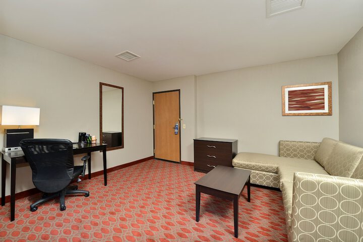 Room 30 of 36