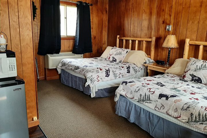 Sunshine Motel and Cabins