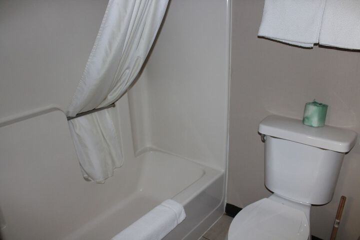 Room 43 of 63