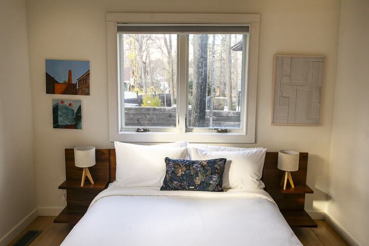 Room 73 of 93