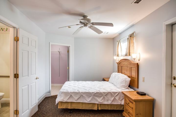 Room 60 of 102