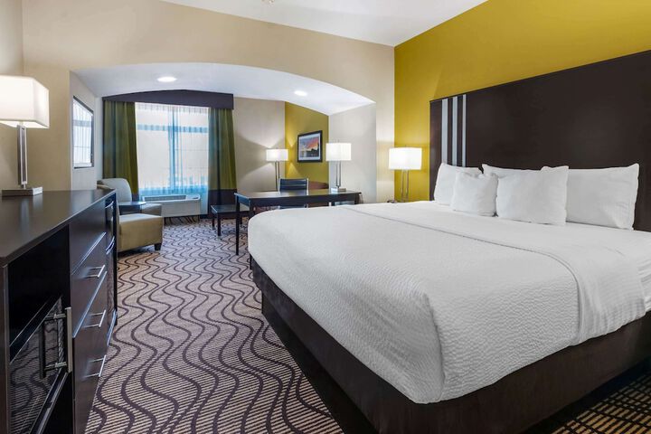 La Quinta Inn & Suites by Wyndham Artesia