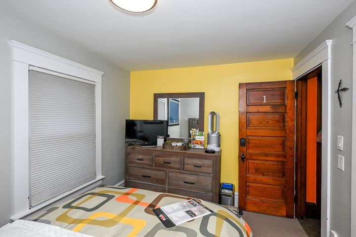 Room 212 of 276