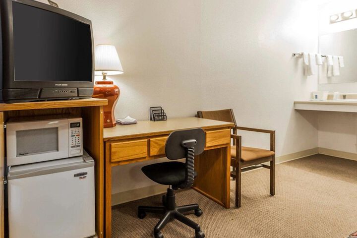 Room 15 of 31