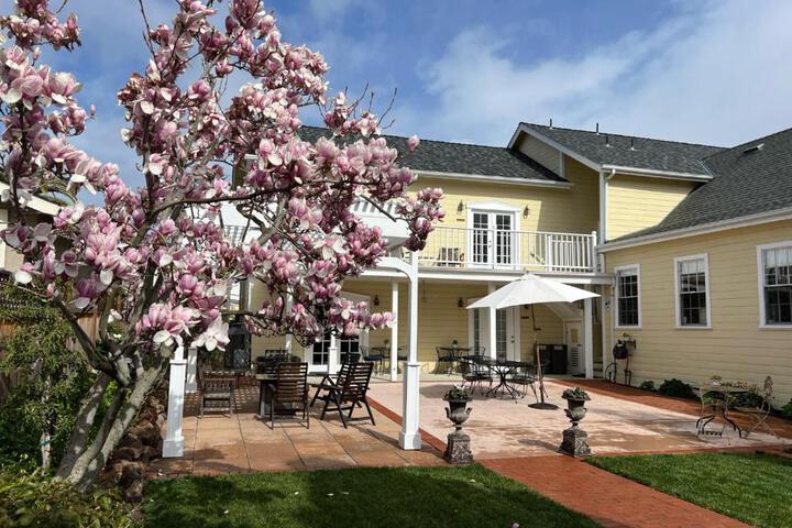 The Inn at Benicia Bay