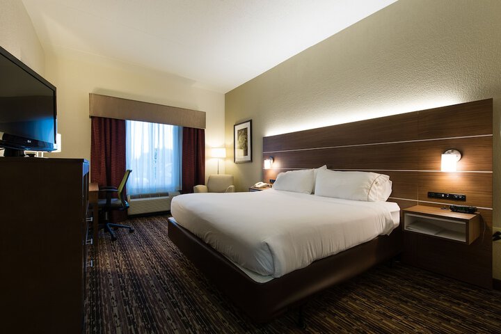 Room 32 of 55
