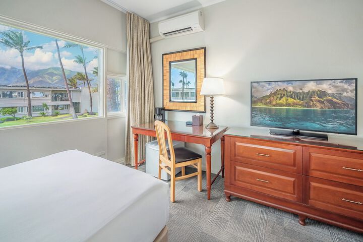 Room 93 of 128