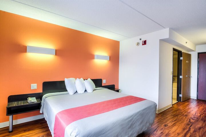 Motel 6 Lansing IL - Chicago South