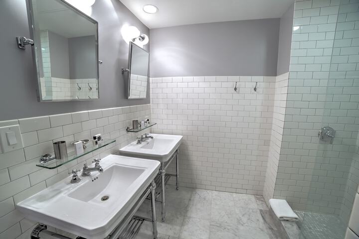 Room 20 of 39