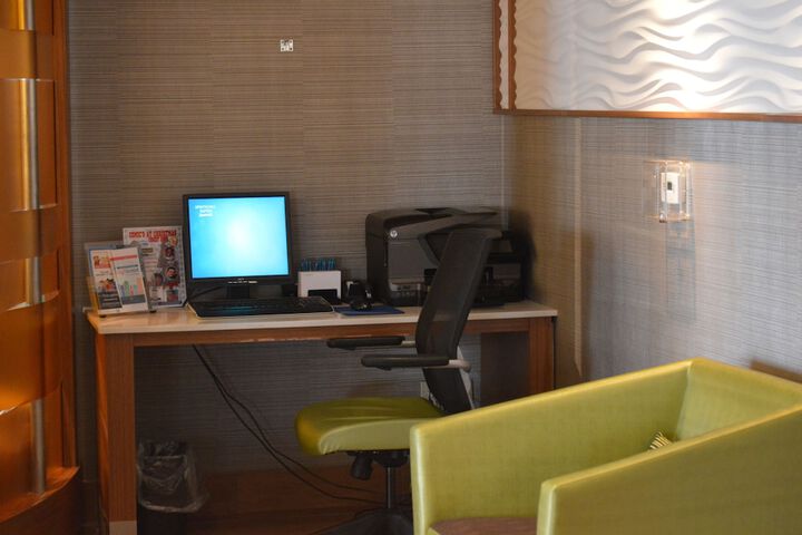 Business Center 26 of 28