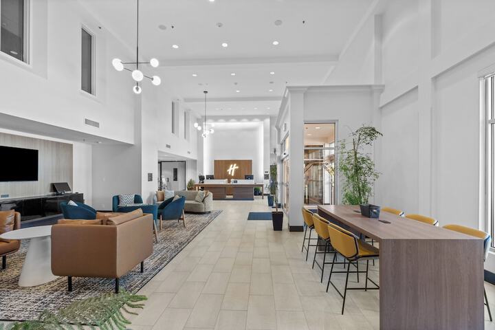 Holiday Inn Hotel & Suites Surrey East Cloverdale by IHG