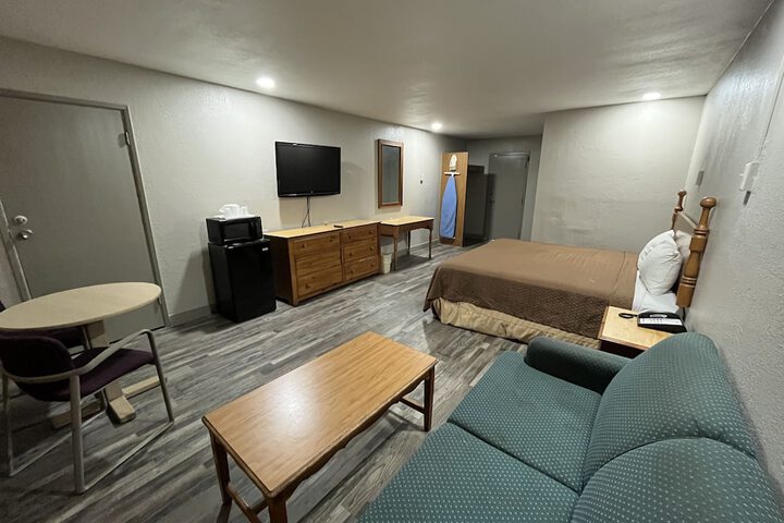 Room 15 of 16