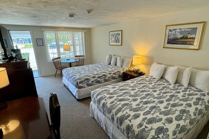 Room 16 of 28