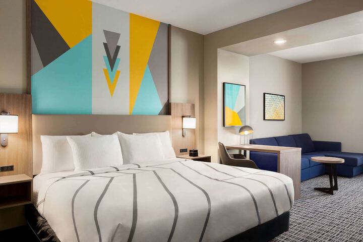 Room 50 of 69