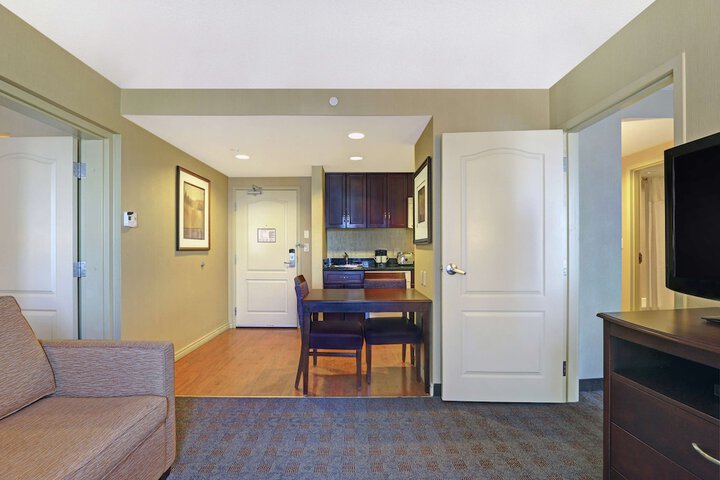 Room 16 of 47