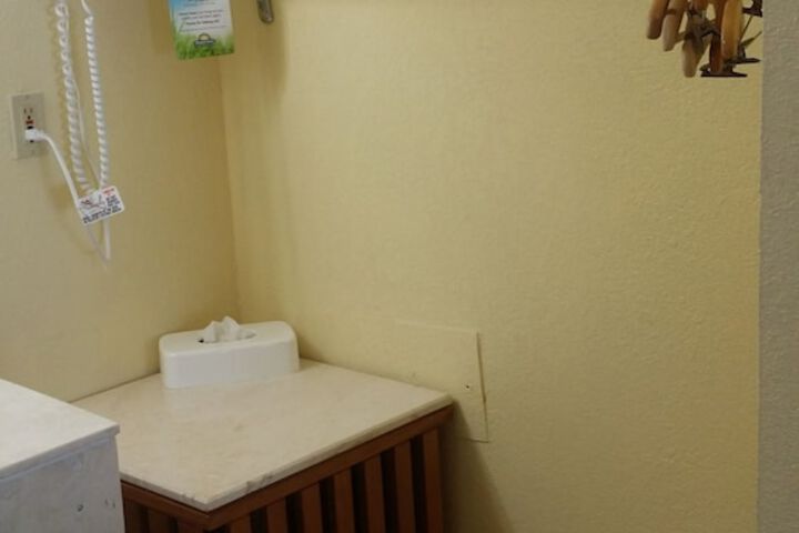Room 44 of 85