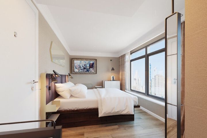 Room 35 of 43