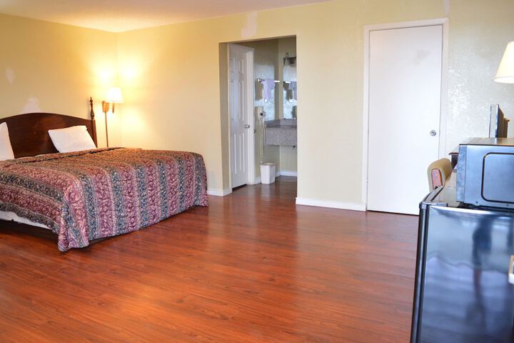 Room 15 of 38