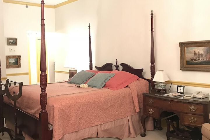 Room 51 of 84