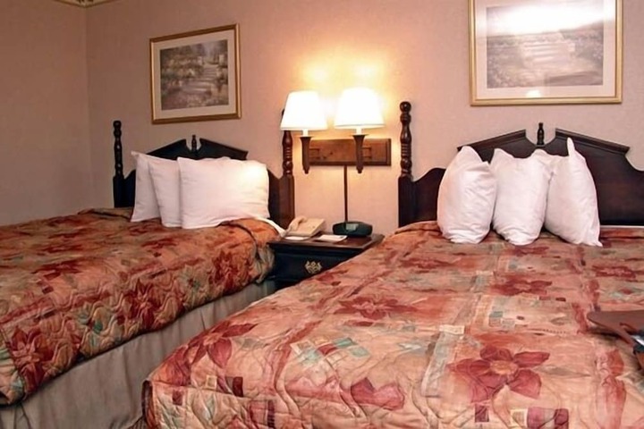 Room 16 of 46