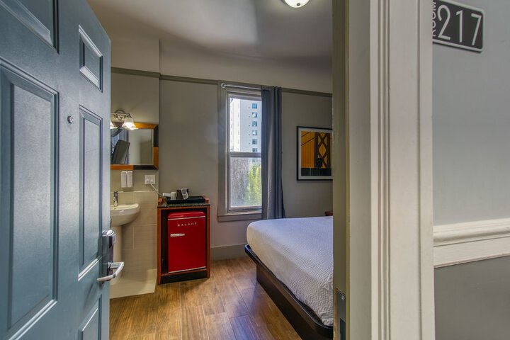Room 79 of 115