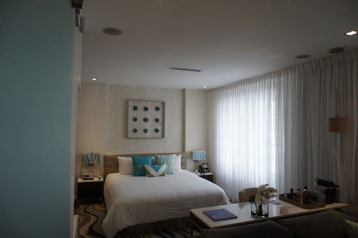 Room 106 of 136