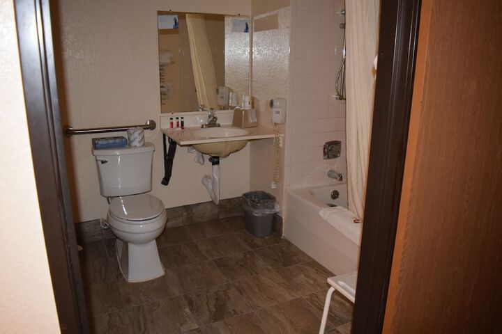 Room 26 of 39