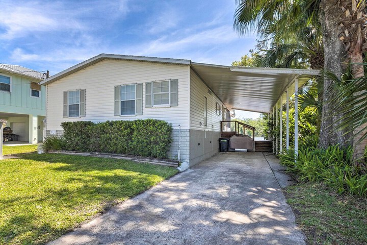 Anglers Getaway: Homosassa Home w / Boat Dock!