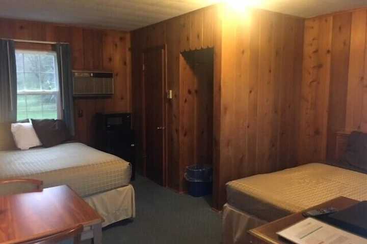 Room 11 of 19