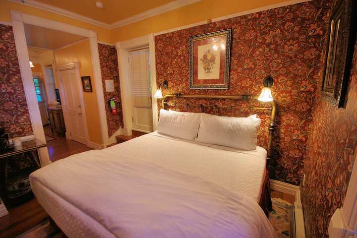 Room 55 of 79