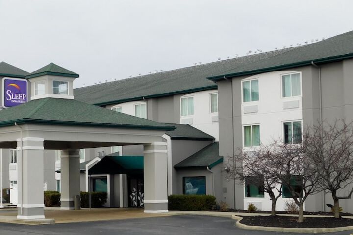 Hotel 4 of 59